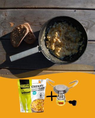 Nedělní recept bez složitého vaření? ⛺ Jednoduché! Stačí mít s sebou Adventure Menu - třeba tyhle míchaná vajíčka 🍲 1)...